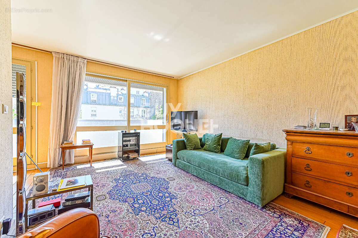 Appartement à PARIS-12E