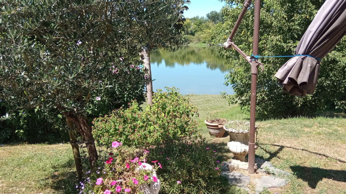 Maison à CIVRAC-SUR-DORDOGNE