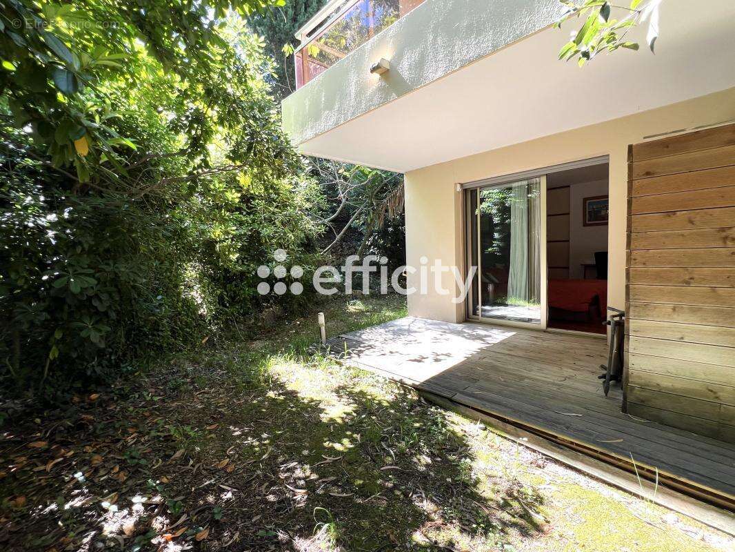 Appartement à LE CANNET