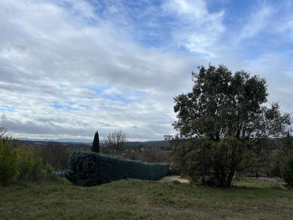 Terrain à BRUE-AURIAC