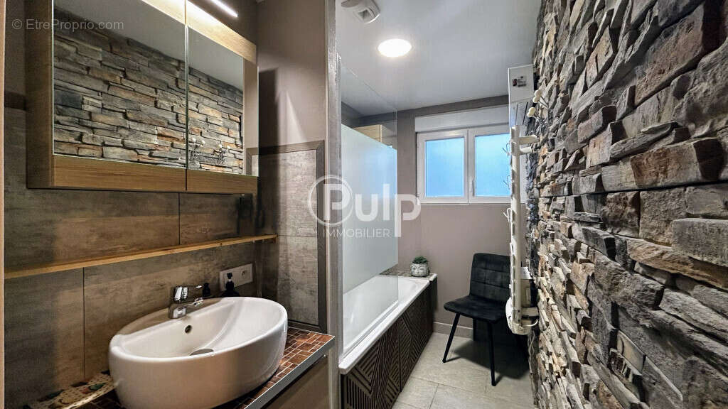 Maison à COURRIERES