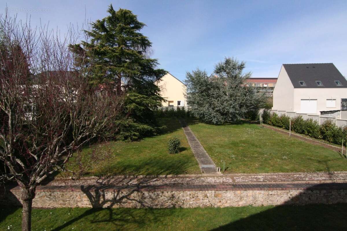 Maison à SAINT-CHERON