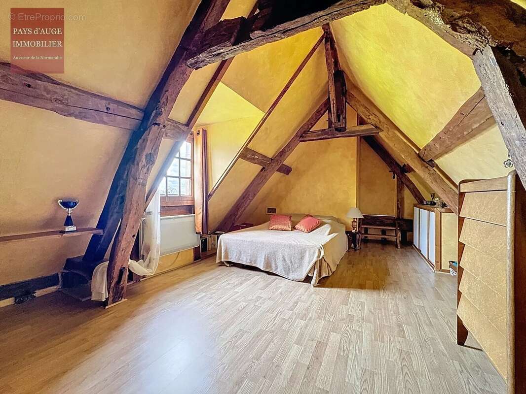 Maison à SAINT-GERVAIS-DES-SABLONS