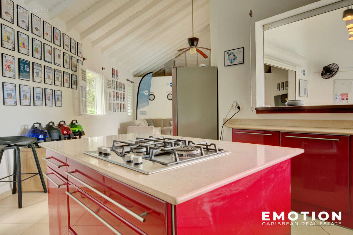 Maison à BAIE-MAHAULT