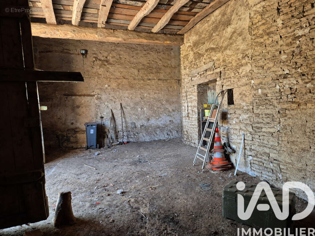 Maison 115 m² à Asnieres-En-Montagne  - photo 3