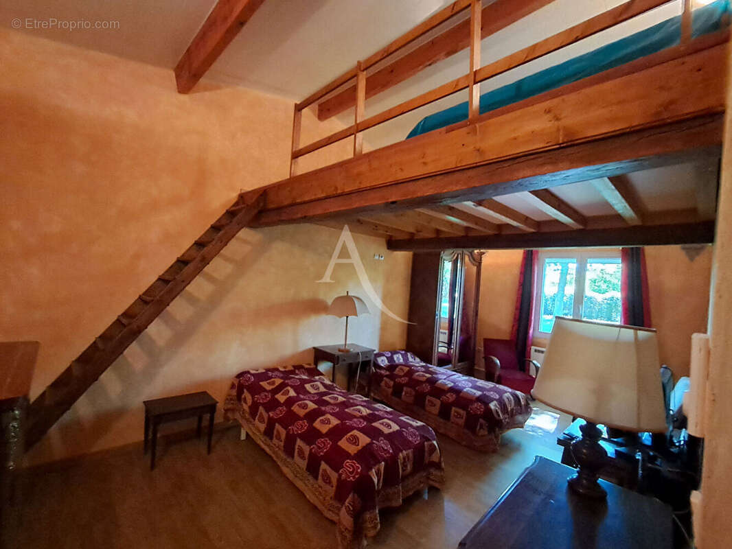 Maison à SAINT-GEIN