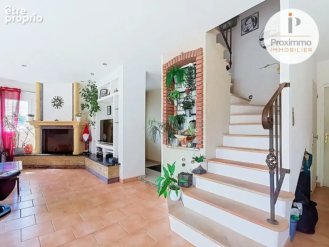 Belle maison familiale de 143 m² sur un terrain arboré de 1 654 m² - photo 3