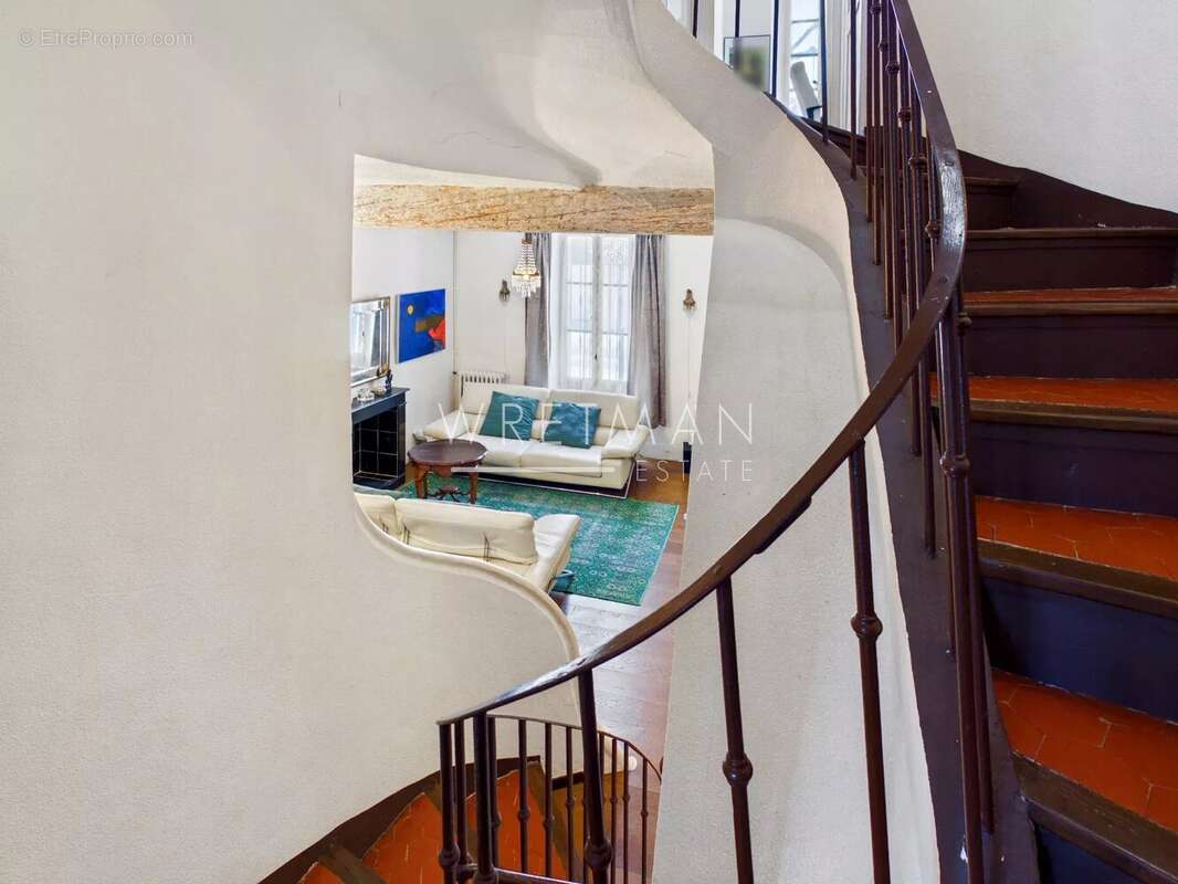 Maison à PLAN-DE-LA-TOUR