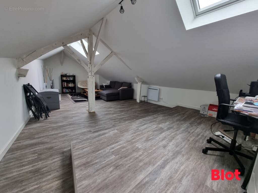 Maison 355 m² à Montreuil-Le-Gast  - photo 3