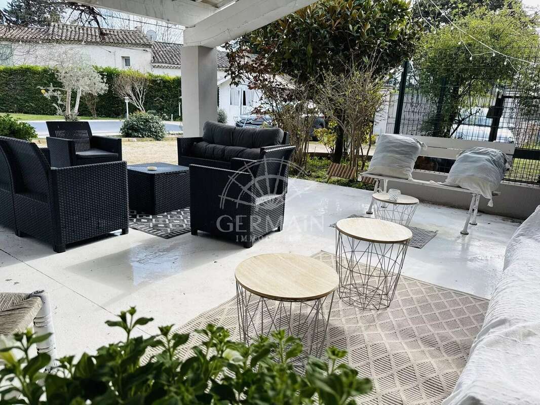 Maison à L'ISLE-SUR-LA-SORGUE