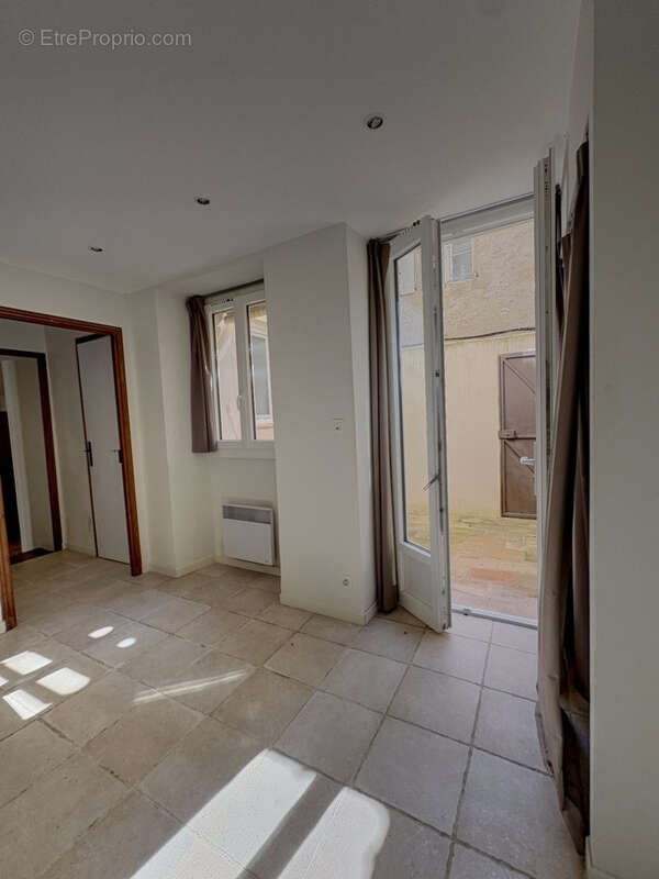 Appartement à VILLENEUVE-LES-AVIGNON