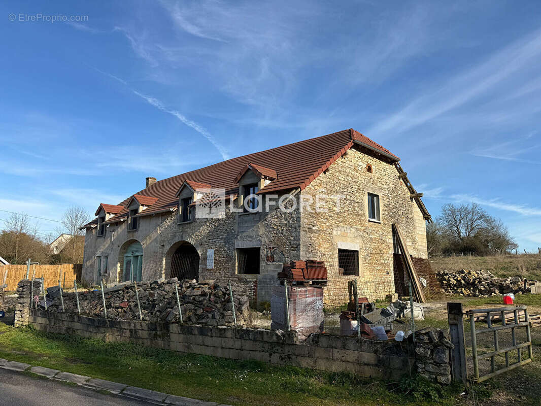 Maison à LA RESIE-SAINT-MARTIN