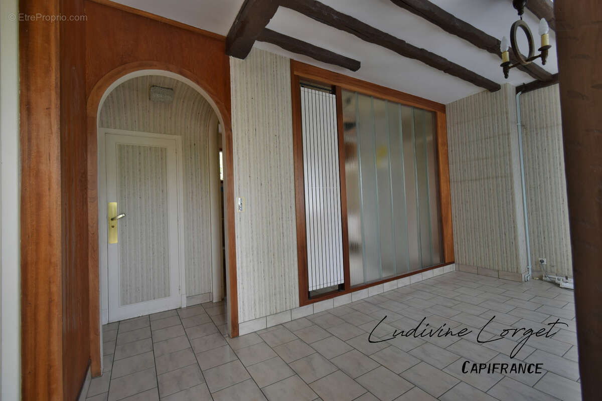 Maison traditionnelle à vendre avec travaux à Soissons(02) bien situé – 6 pièces- 140 m² habitables–Vivable de plain- pied–4 cha - photo 13