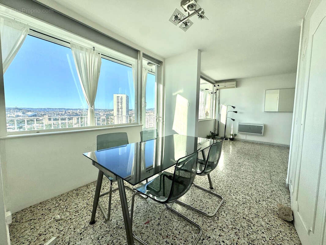 Appartement à MARSEILLE-9E