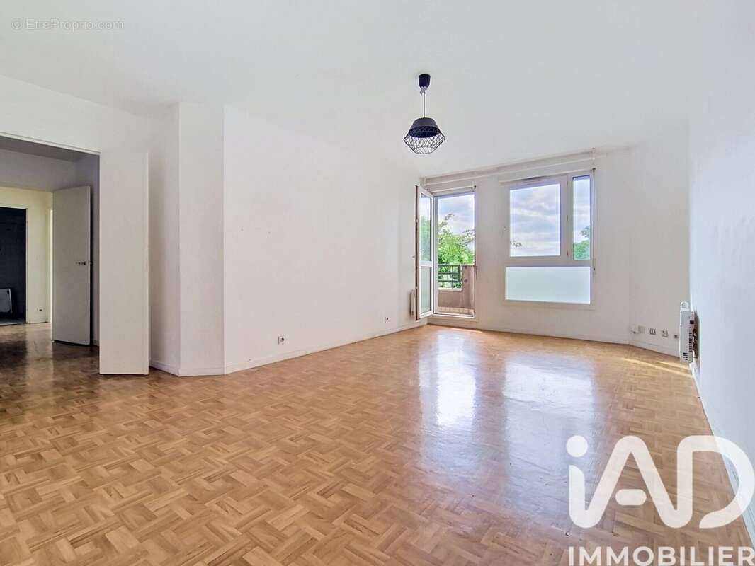 Photo 2 - Appartement à LE KREMLIN-BICETRE