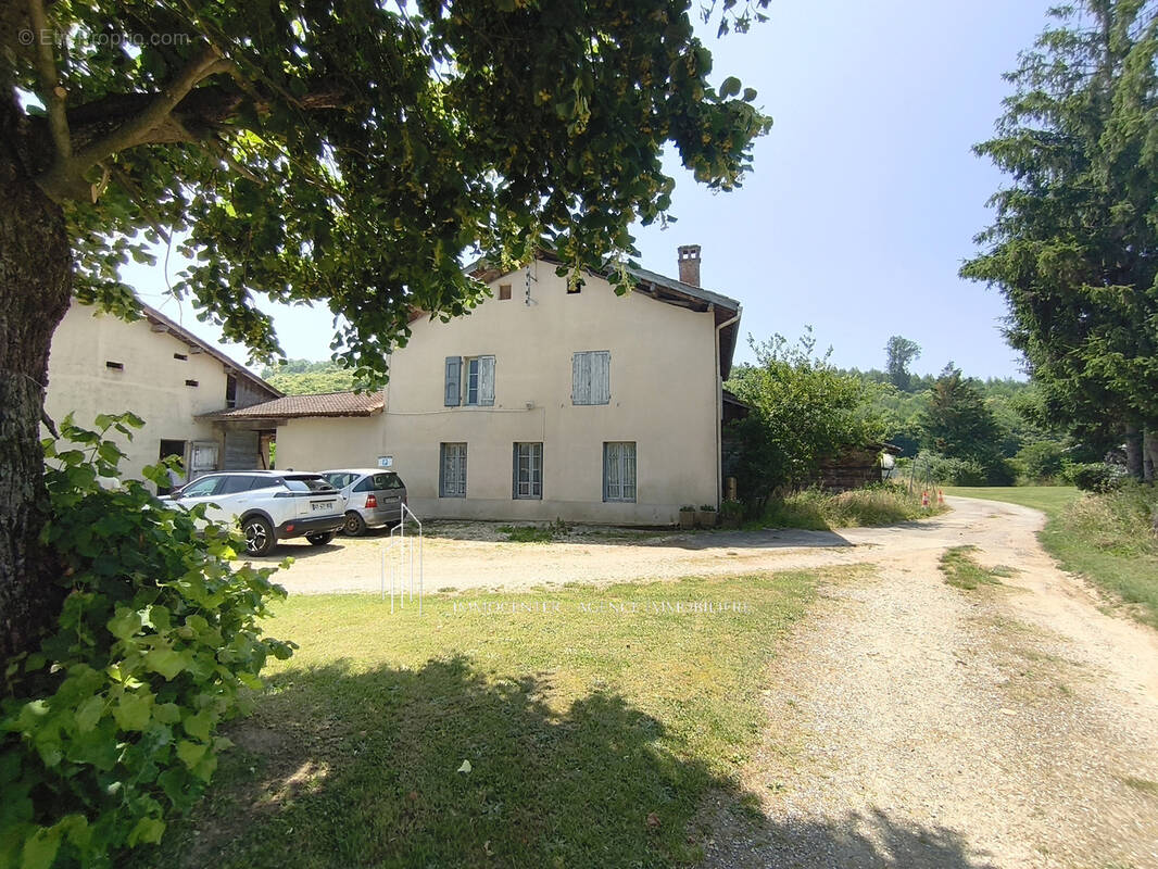 Maison à SAINT-BONNET-DE-CHAVAGNE