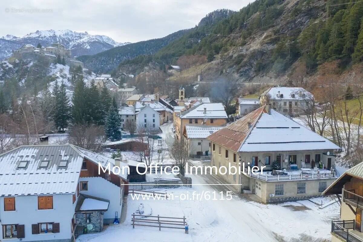 Maison à CHATEAU-VILLE-VIEILLE