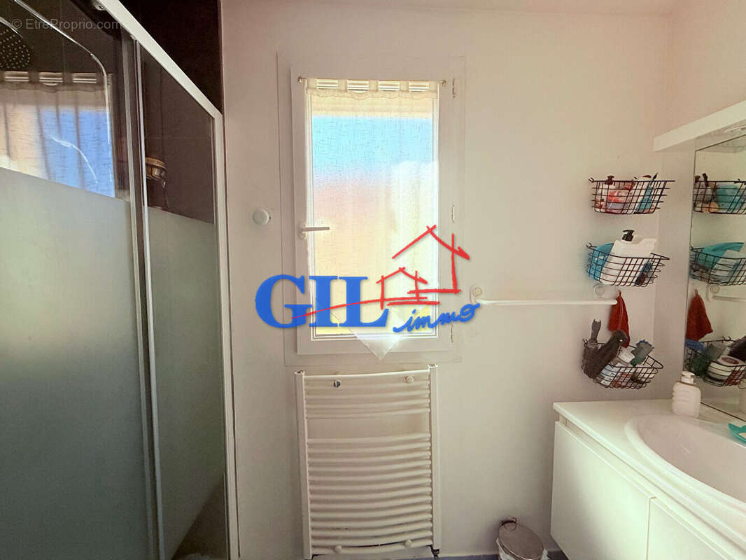 Maison à SAVIGNY-LE-TEMPLE