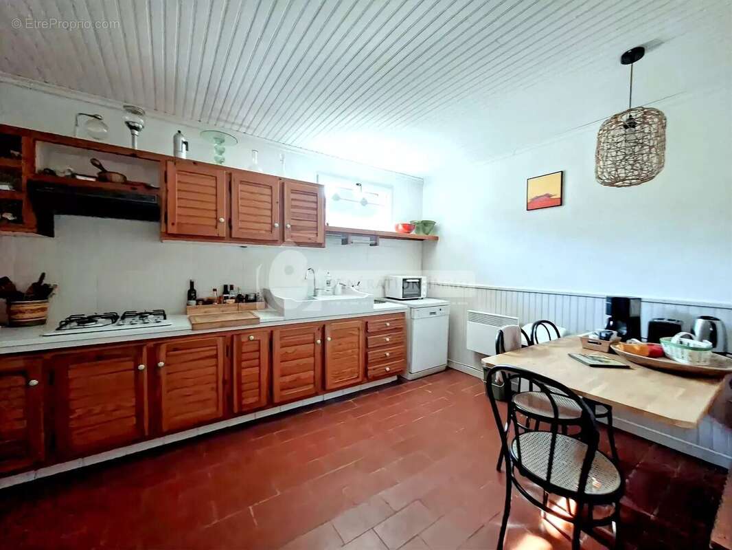Fontvieille - maison familiale en campagne avec jardin paysagé et piscine - photo 18
