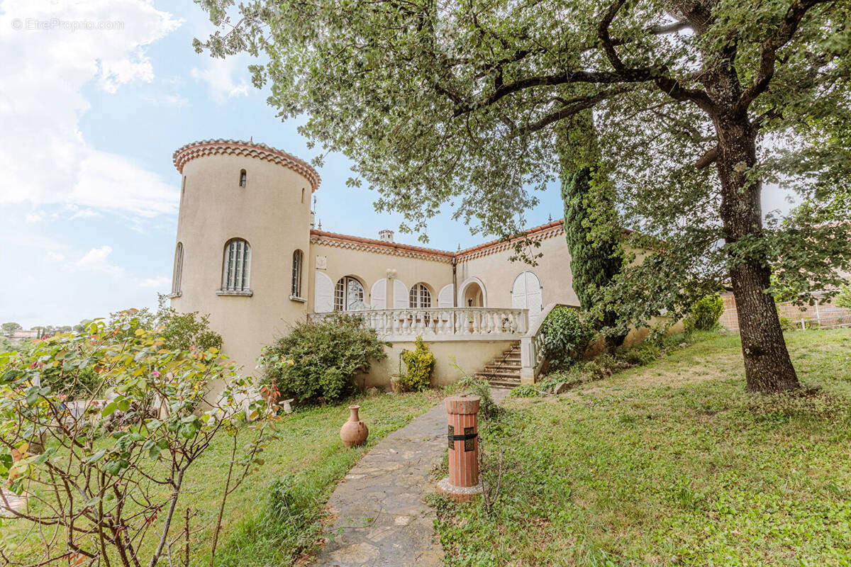 Maison à LACROIX-FALGARDE