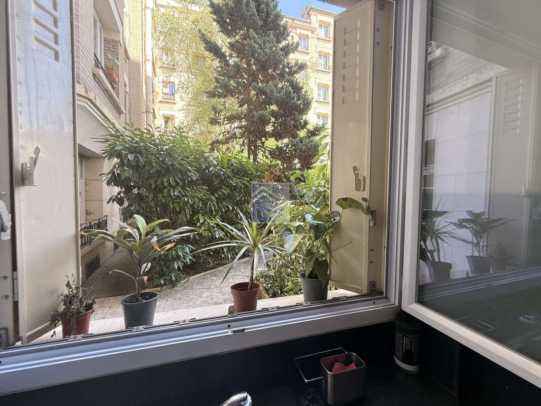 Appartement à COURBEVOIE