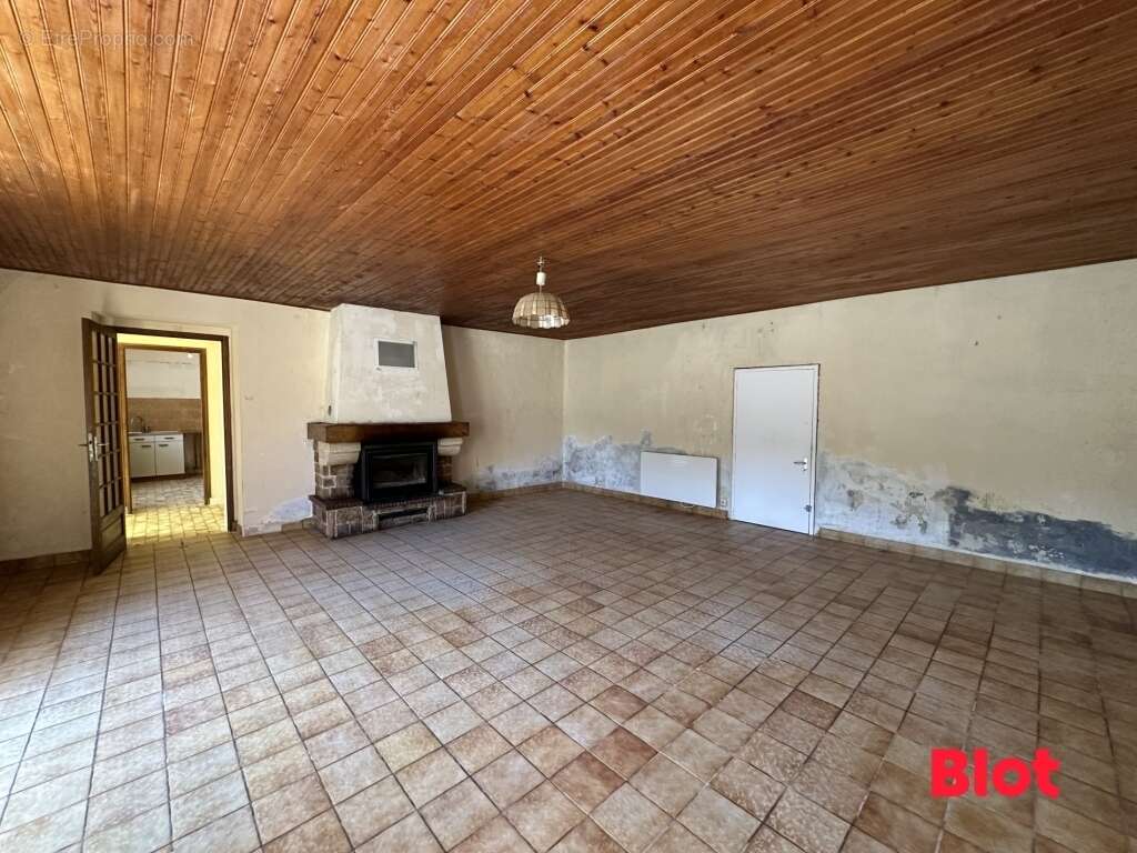 Maison à NOUVOITOU