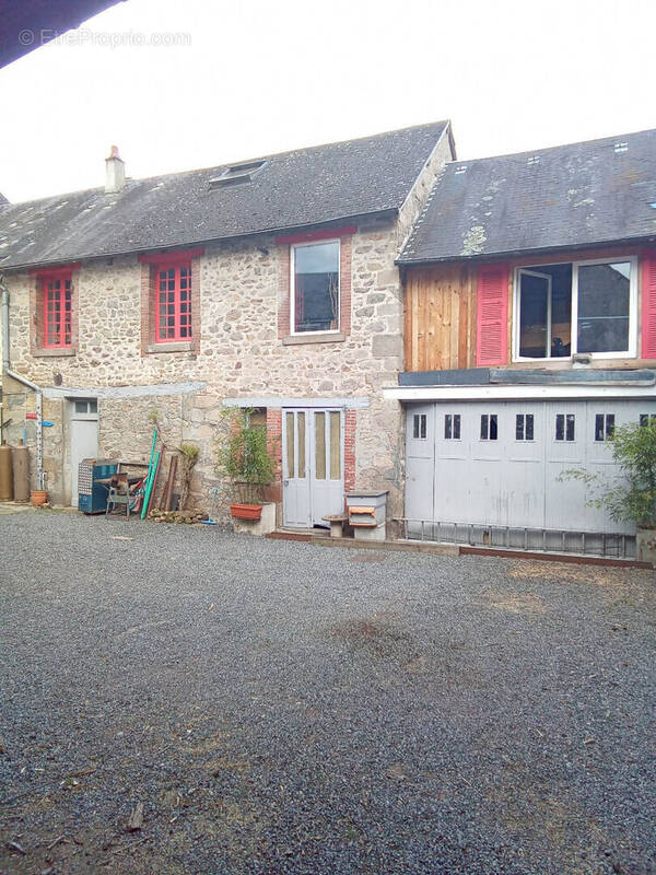 Maison à LA SOUTERRAINE