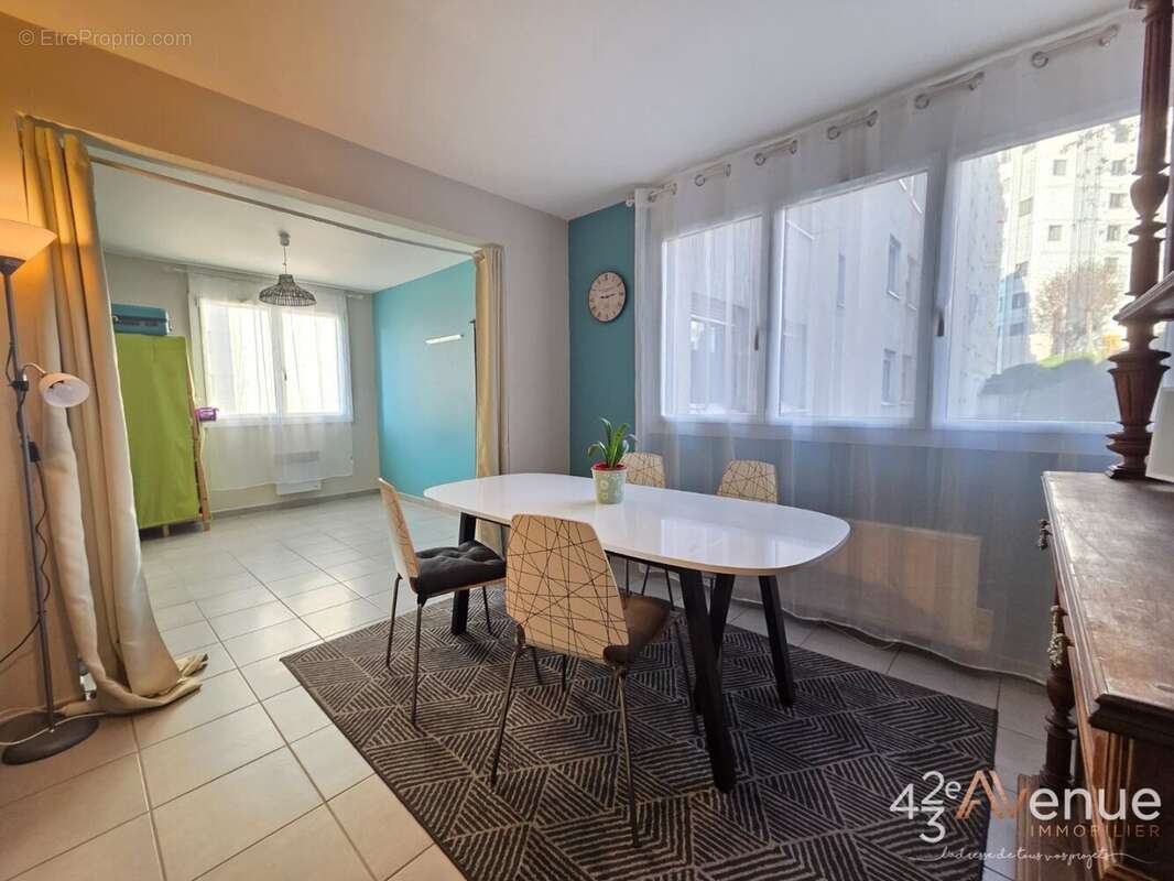 Appartement à SAINT-ETIENNE