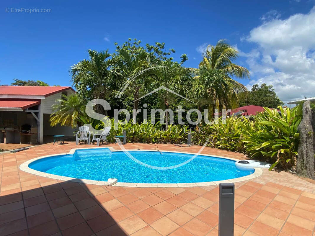 Sainte-anne  : villa f4  proche bourg et plage - photo 2