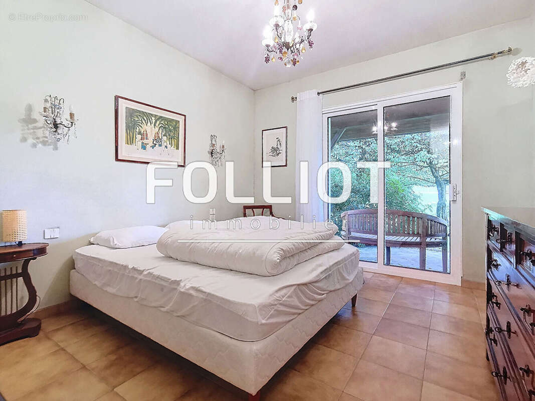 Maison à JULLOUVILLE