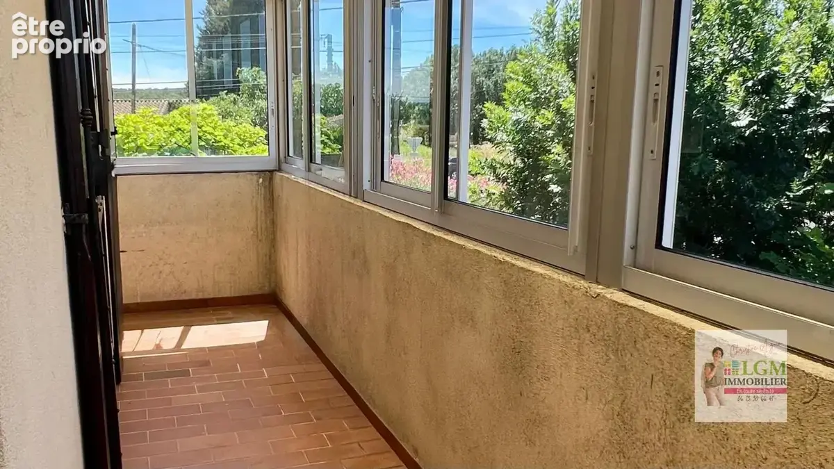 Idéal artisan, indépendant ou famille-maison avec garages et terrain à Cardet - photo 3
