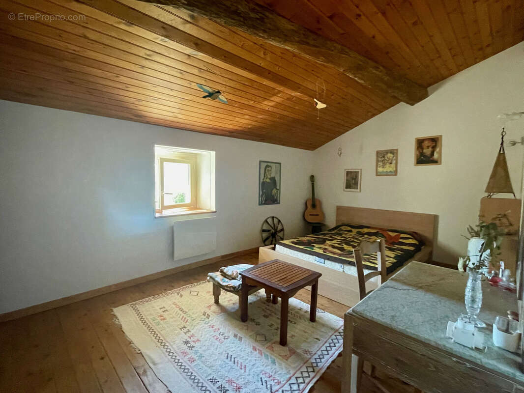 Charmante maison 4 chambres avec jardin et dépendances - photo 13
