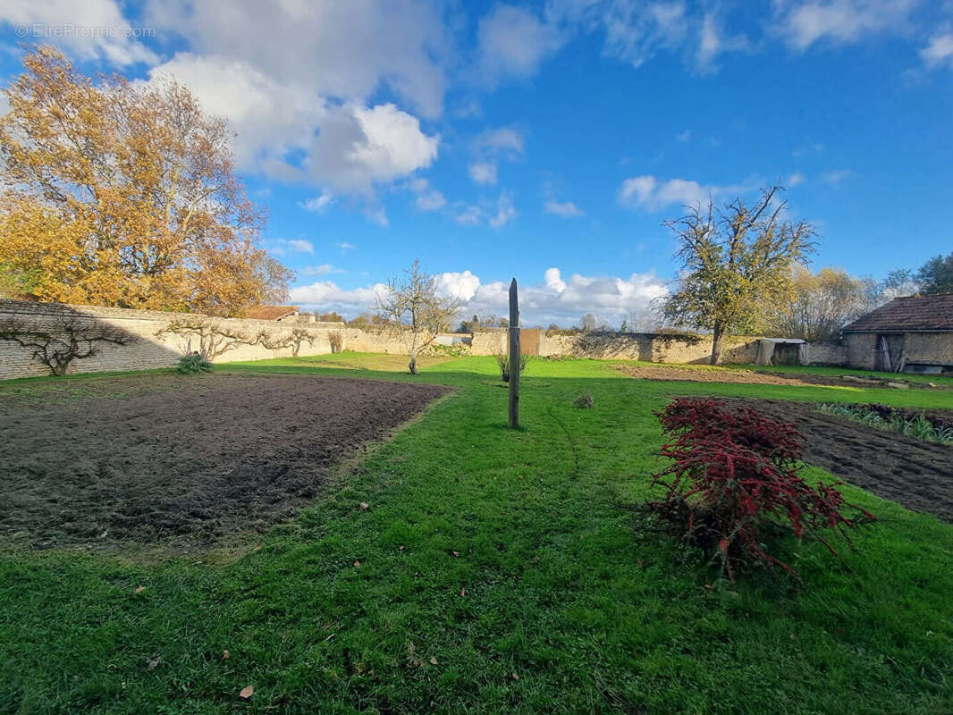 Maison à AMFREVILLE
