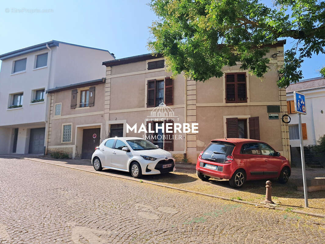 Appartement à DOMMARTEMONT