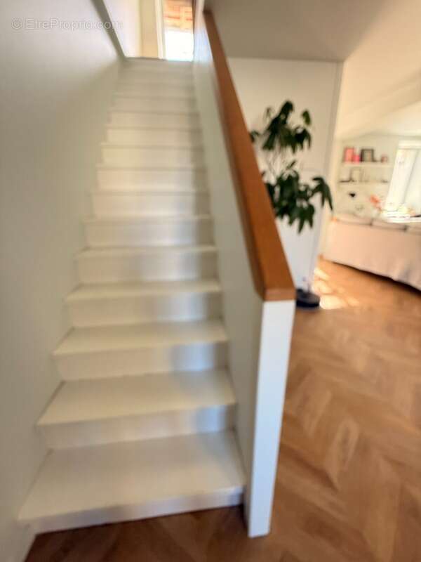 Maison en pierre entièrement rénovée, 95m², avec dépendances, terrain de 1154m² 148 000 € - photo 8