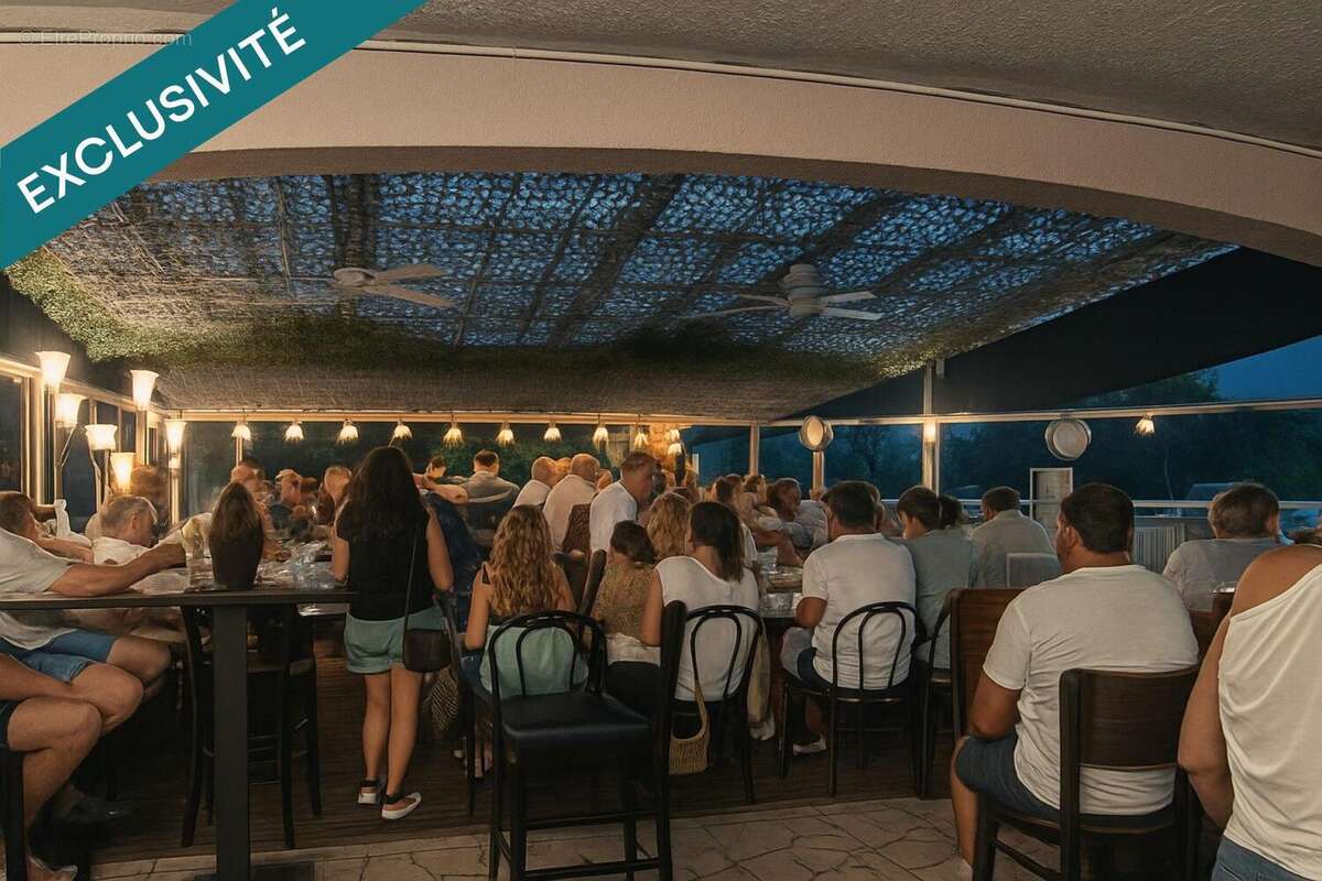 Photo 2 - Commerce à FREJUS