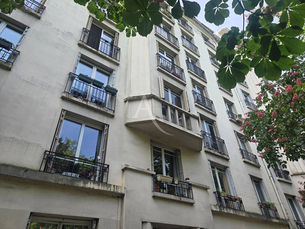 Appartement à PARIS-19E