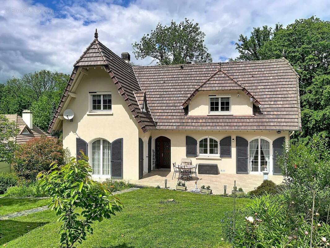 Maison à DOURDAN