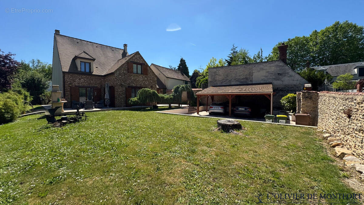 Maison à LE TREMBLAY-SUR-MAULDRE