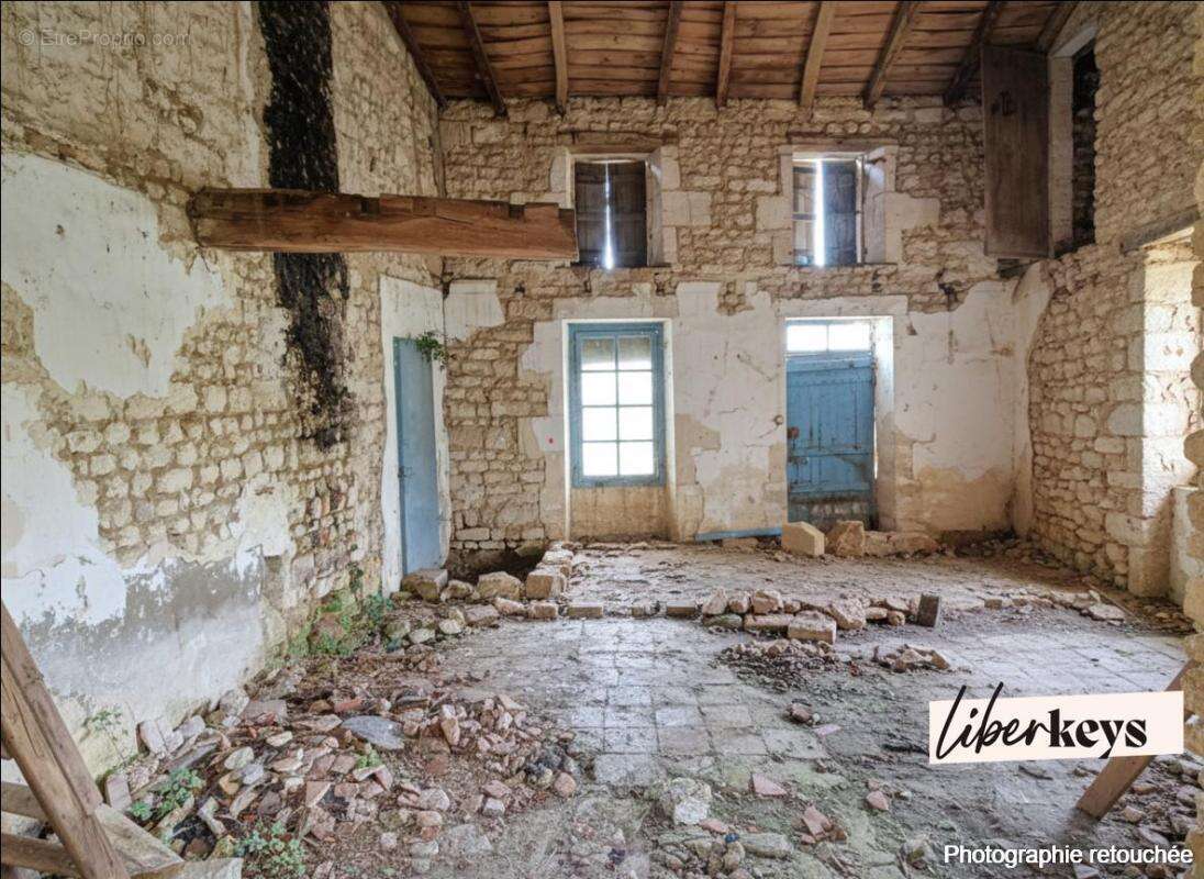 Maison à SAINT-GEORGES-DES-COTEAUX