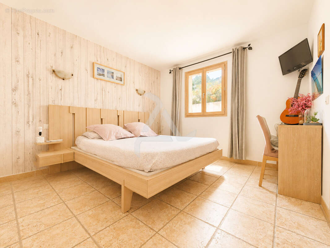 Appartement en duplex t5 de 152 m2 dans petite copropriété de charme à 20min de porto-vecchio - photo 24