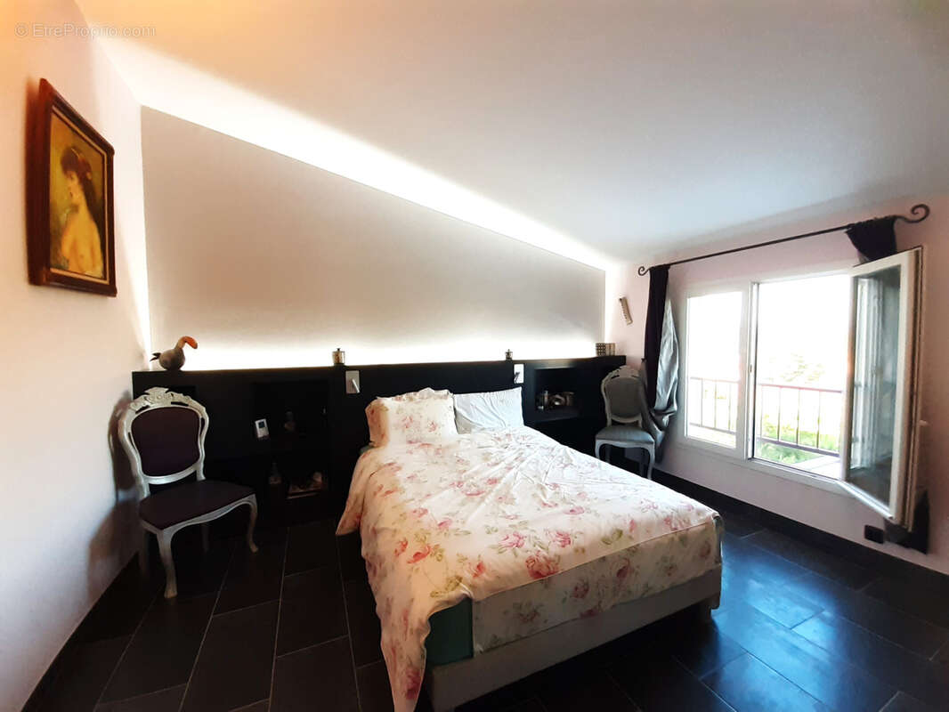 Maison à SAINT-GENIS-DES-FONTAINES