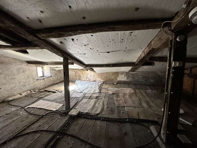 Appartement à BARBEZIEUX-SAINT-HILAIRE