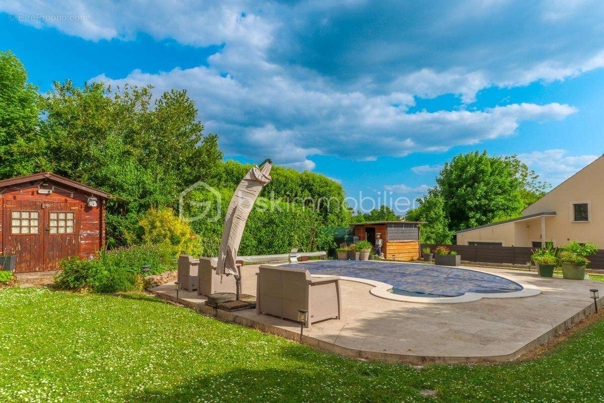 Maison à LA QUEUE-EN-BRIE