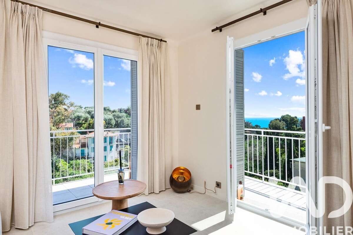 Photo 2 - Appartement à ROQUEBRUNE-CAP-MARTIN