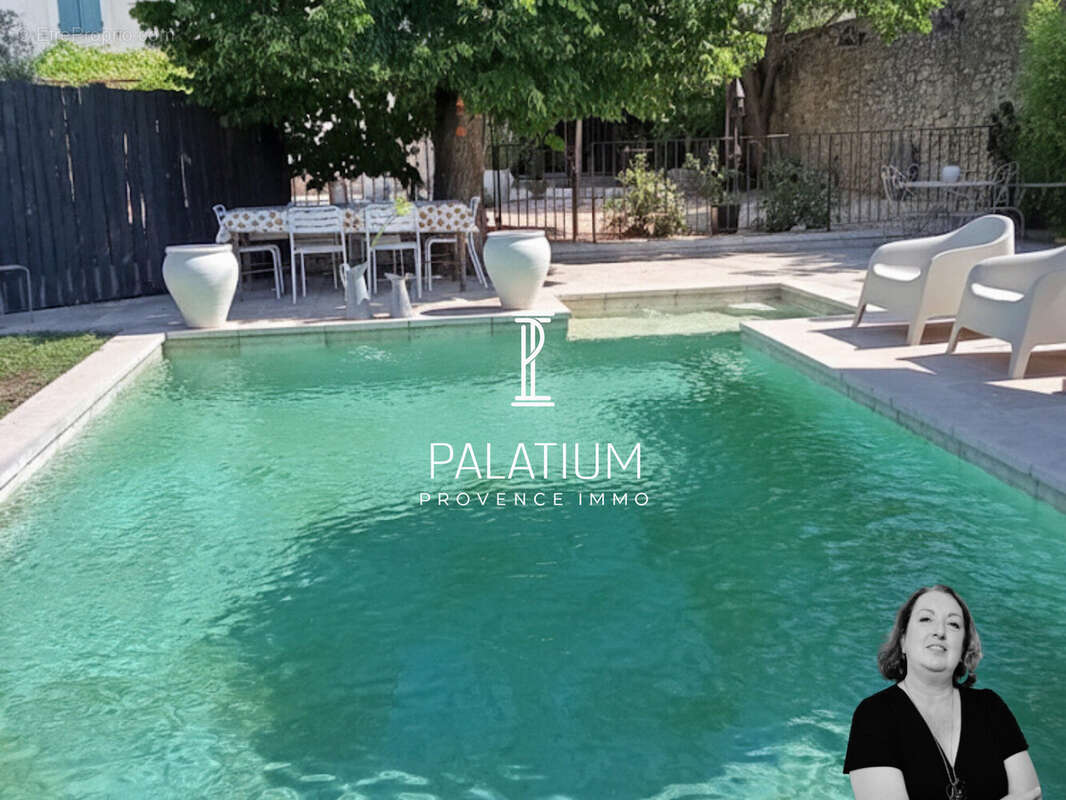 Maison à L'ISLE-SUR-LA-SORGUE