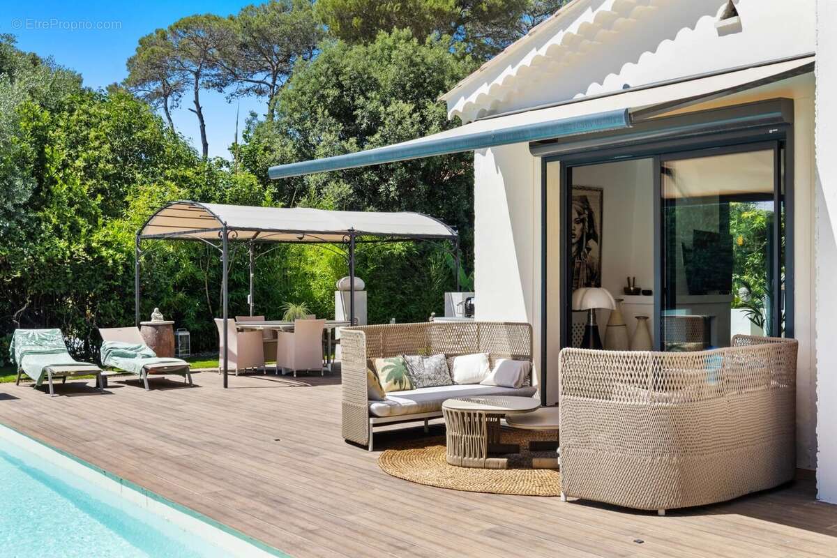 Maison à MOUGINS