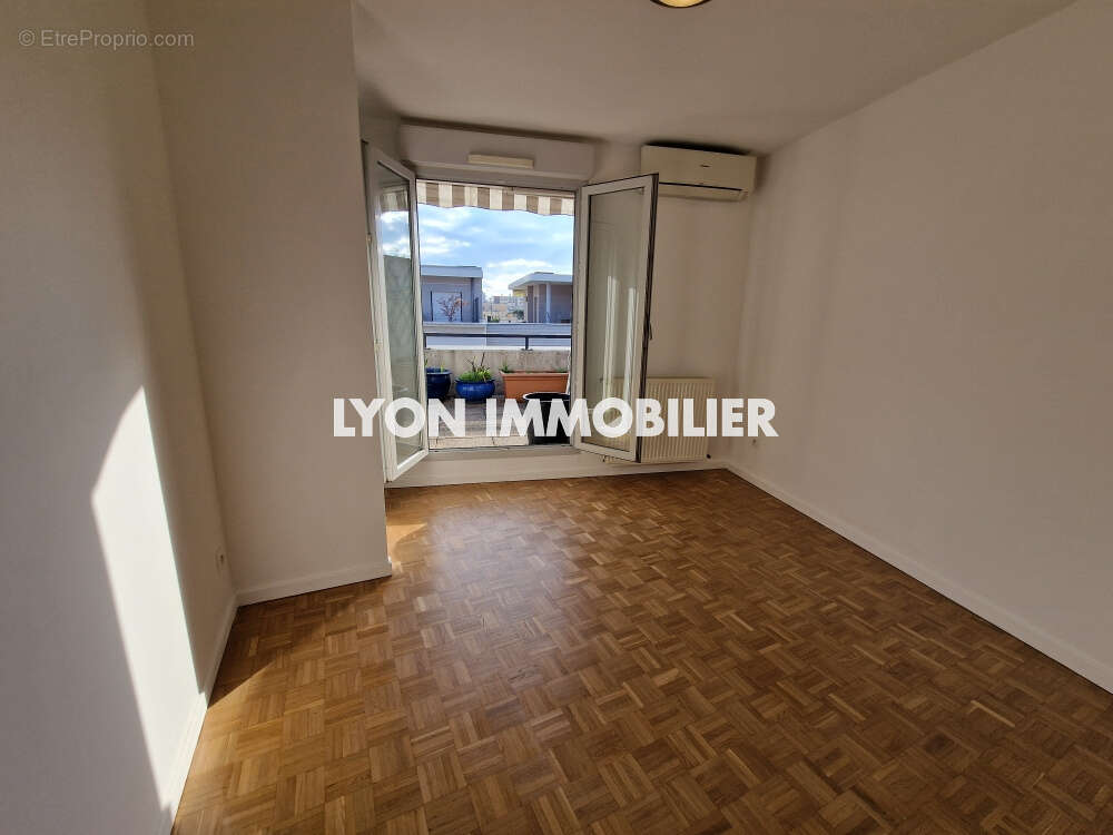 Appartement à LYON-8E