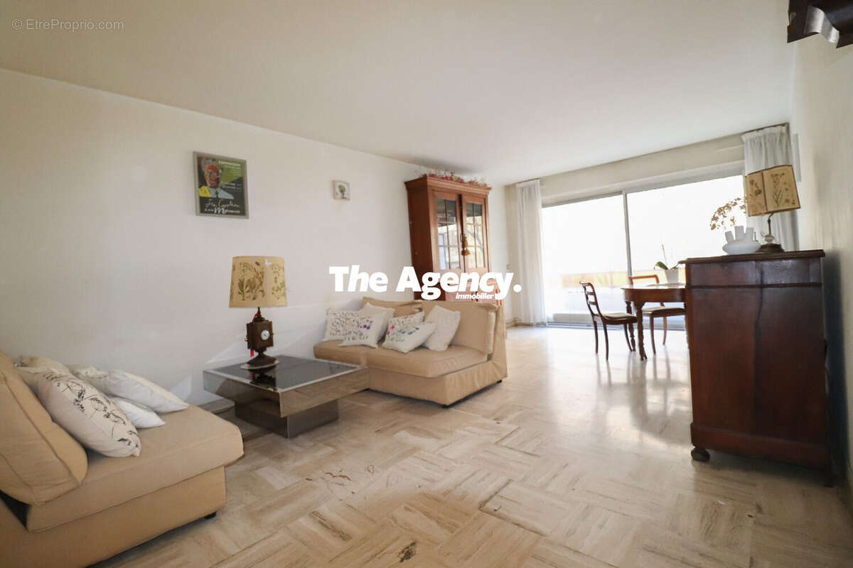 Appartement à MARSEILLE-5E