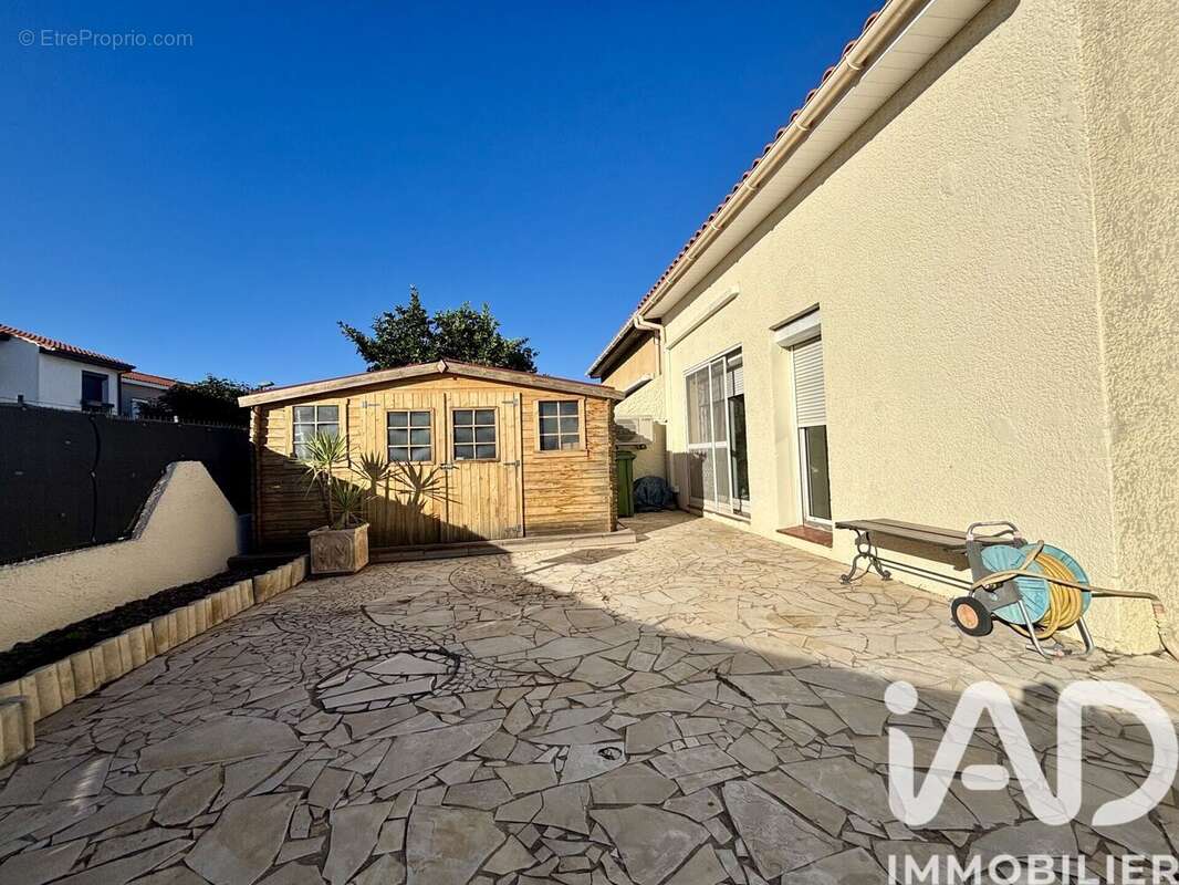 Photo 8 - Maison à SAINT-LAURENT-DE-LA-SALANQUE